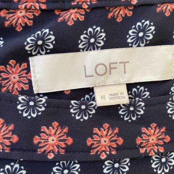 Loft - Patterned Blouse - Size medium - Picture 7 of 8